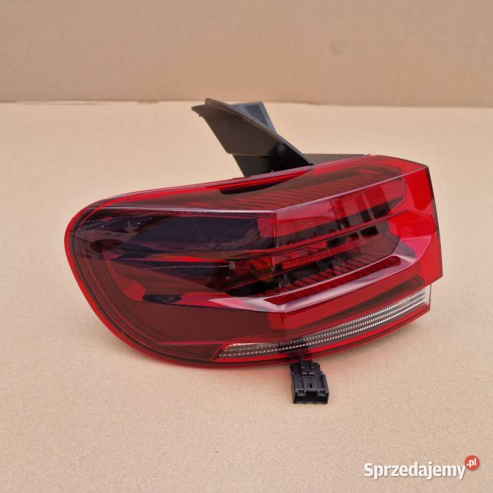 CITROEN C5 AIRCROSS LIFT LAMPA TYŁ LEWA 82330101 Bieleń