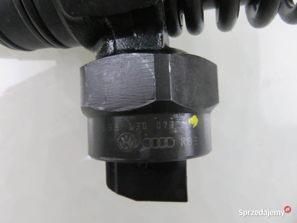 POMPOWTRYSKIWACZ VW BORA 19 TDI 038130073J osobowe