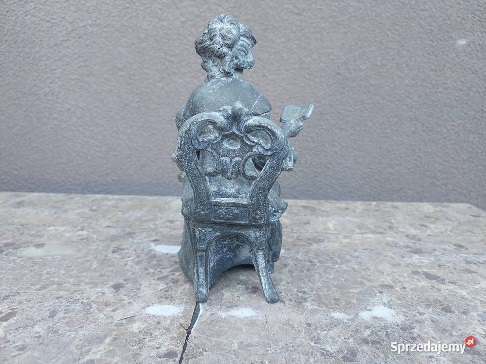 Figurka nadstawka zegara ozdoba Matka czytająca Antyki sprzedam