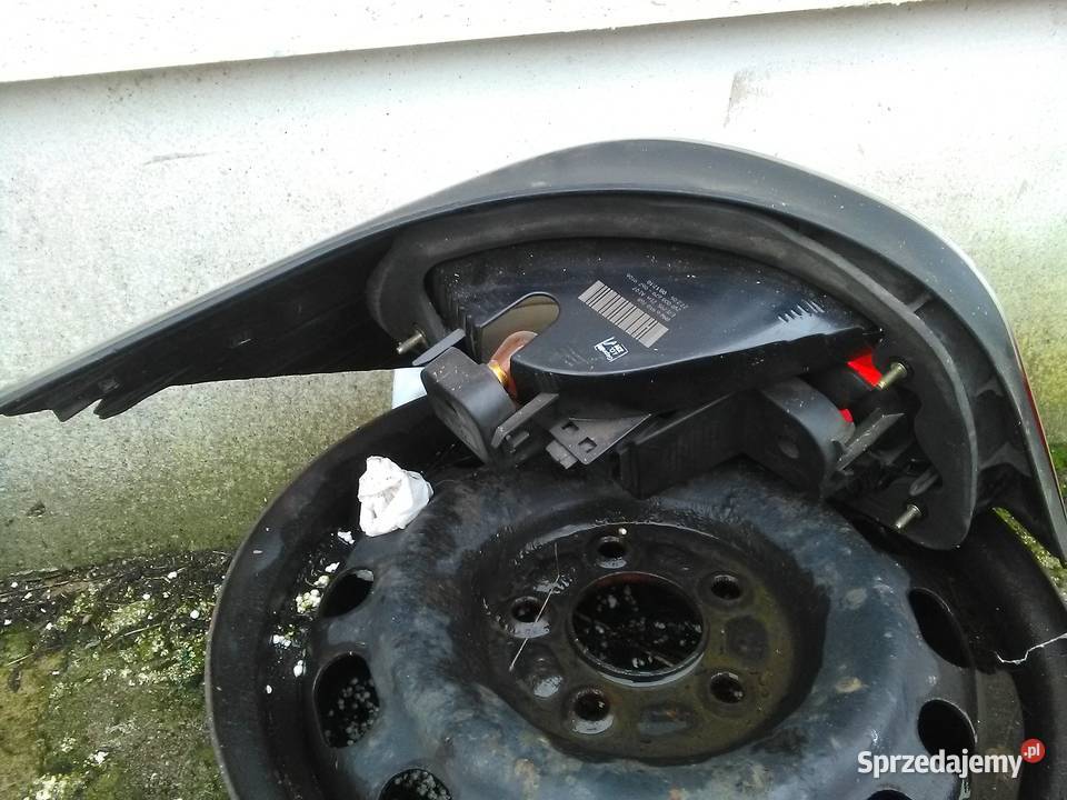 BMW E60 LAMPA TYL TYLNA PRAWA osobowe Choszczno