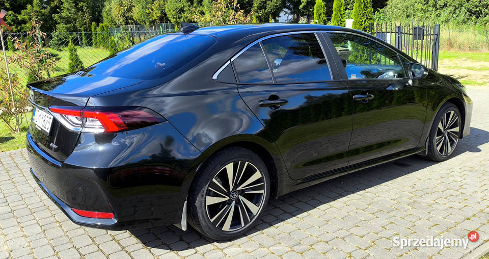 Toyota Corolla Sedan 18 Hybrid 140 Style 112025 nieuszkodzony