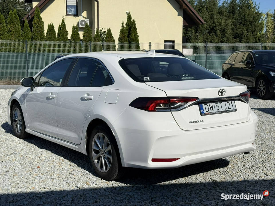 Toyota Corolla 15 12V VVTi 125 2022r Comfort 1490cm3 dolnośląskie Wrocław sprzedam