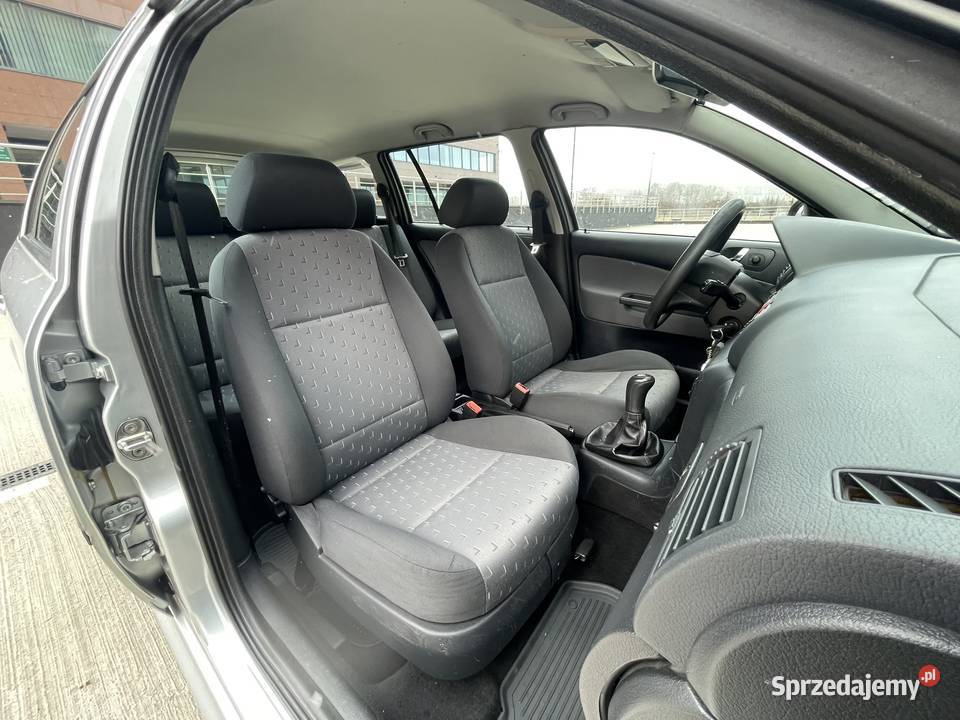Skoda Octavia 16 LPG 1 właściciel salon oryginał 102KM małopolskie