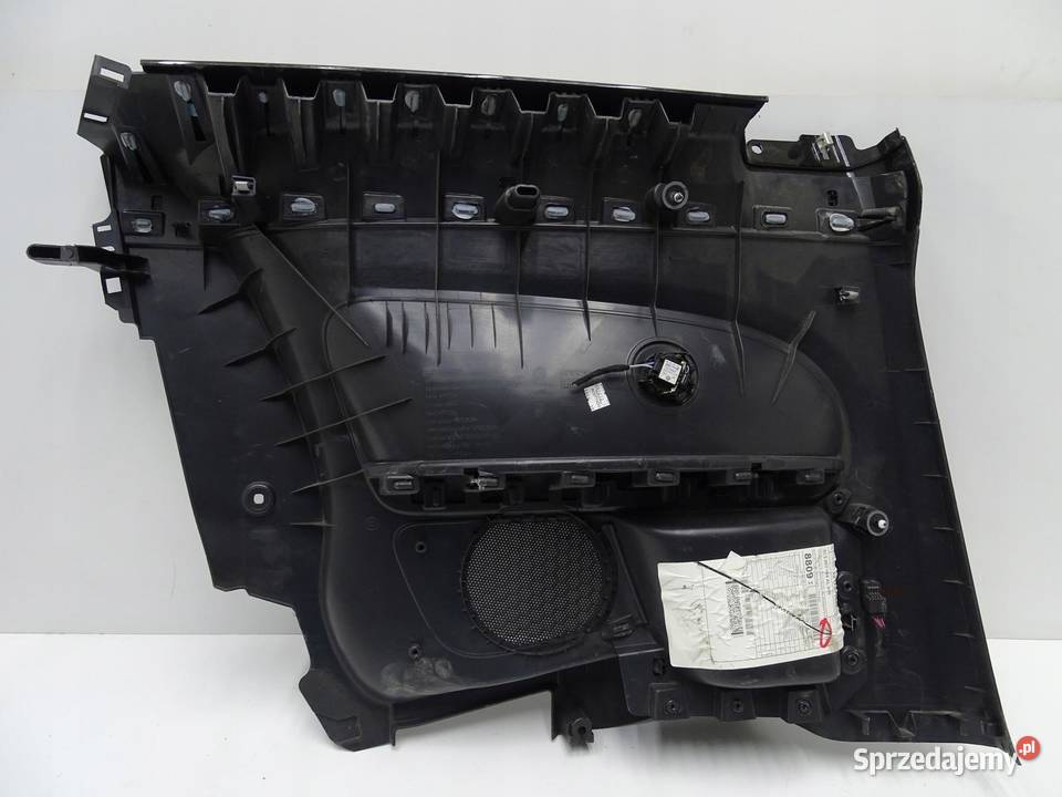 BOCZEK TAPICERKA DRZWI PRAWY TYŁ 5C5867044 VW
