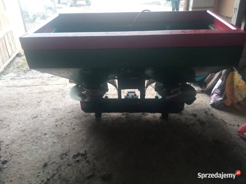 Sprzedam Rozsiewacz Unia 600 sprzedam