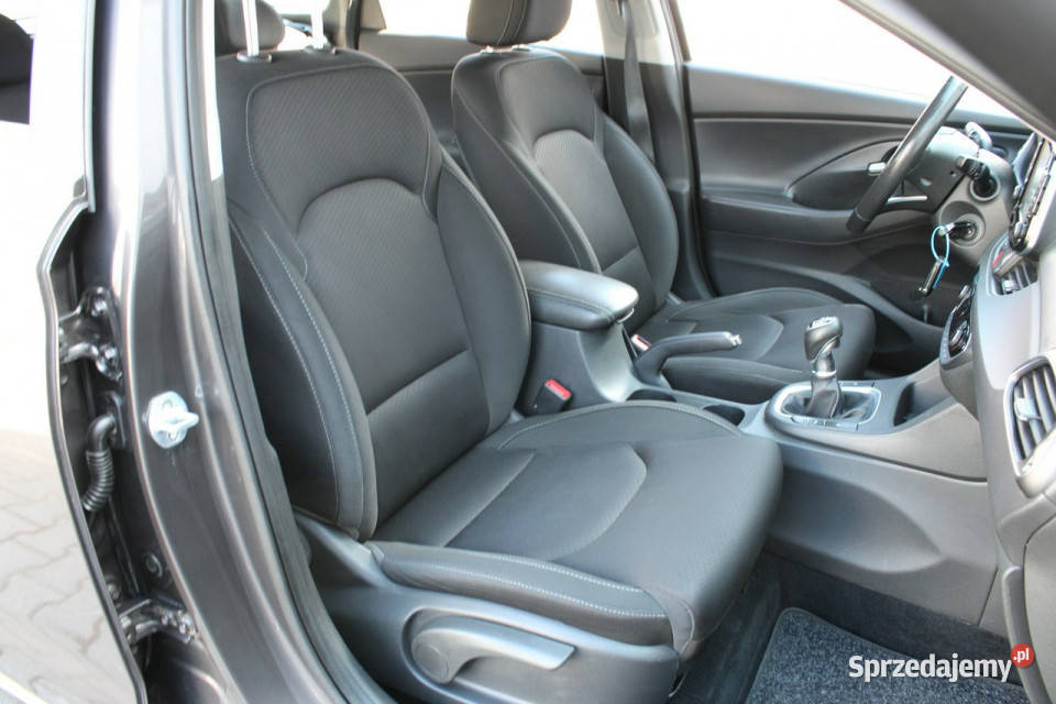 Hyundai i30 BezwypadkowyBogate wyposazenieSerwis gniazdo AUX i30 śląskie Gliwice