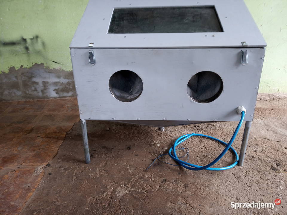 Kabina do pisakowania Gromnik