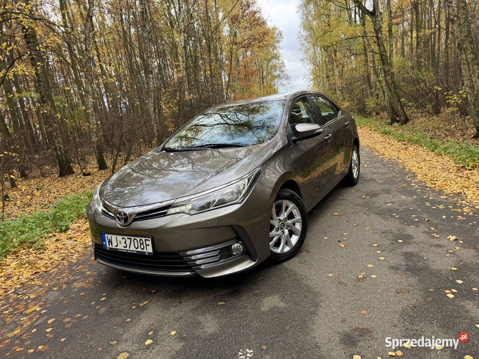 Toyota Corolla 2016 Salon 1 WŁ Nowości autoalarm sprzedam