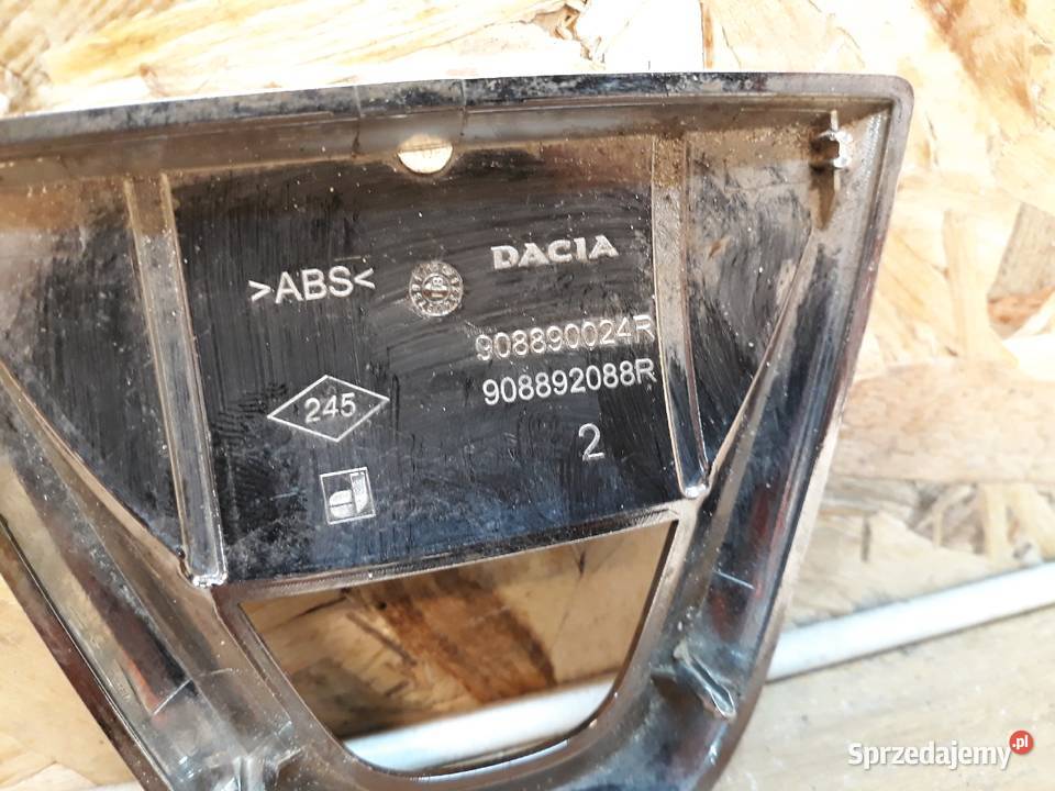 DACIA SANDERO ZNACZEK EMBLEMAT TYŁ 908890024R