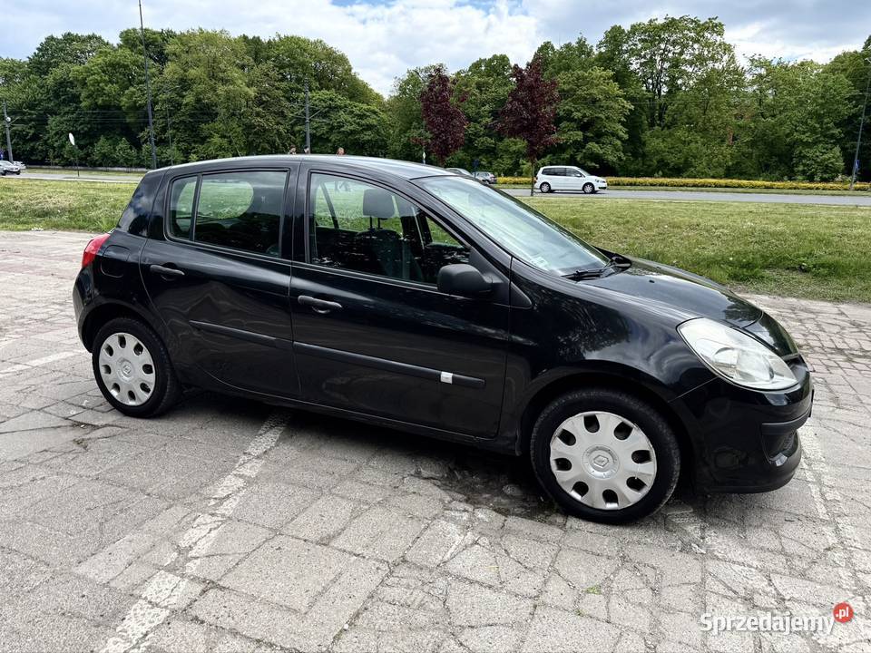 Renault Clio 12 benzyna 5 drzwi klima kupiony w polskim salonie Clio Łódź