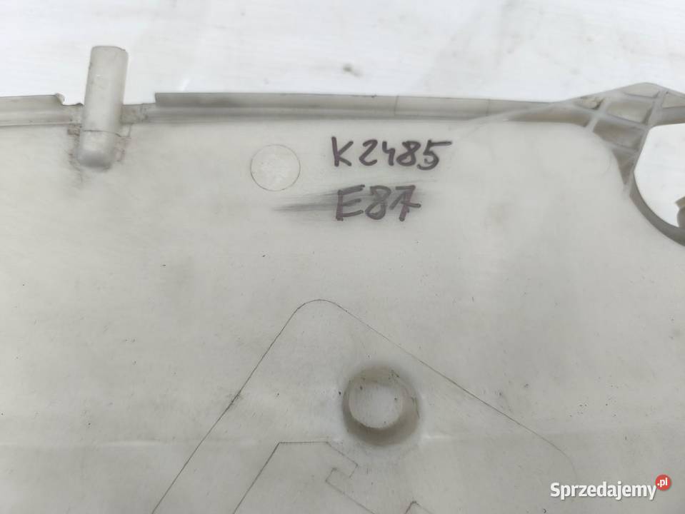 ZBIORNICZEK SPRYSKIWACZY BMW 1 E87 E81 LIFT 16