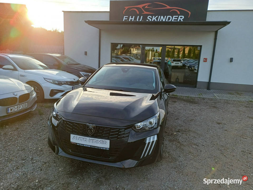 Peugeot 208 Automat 1 wł Navi 2xPDC Tablet isofix
