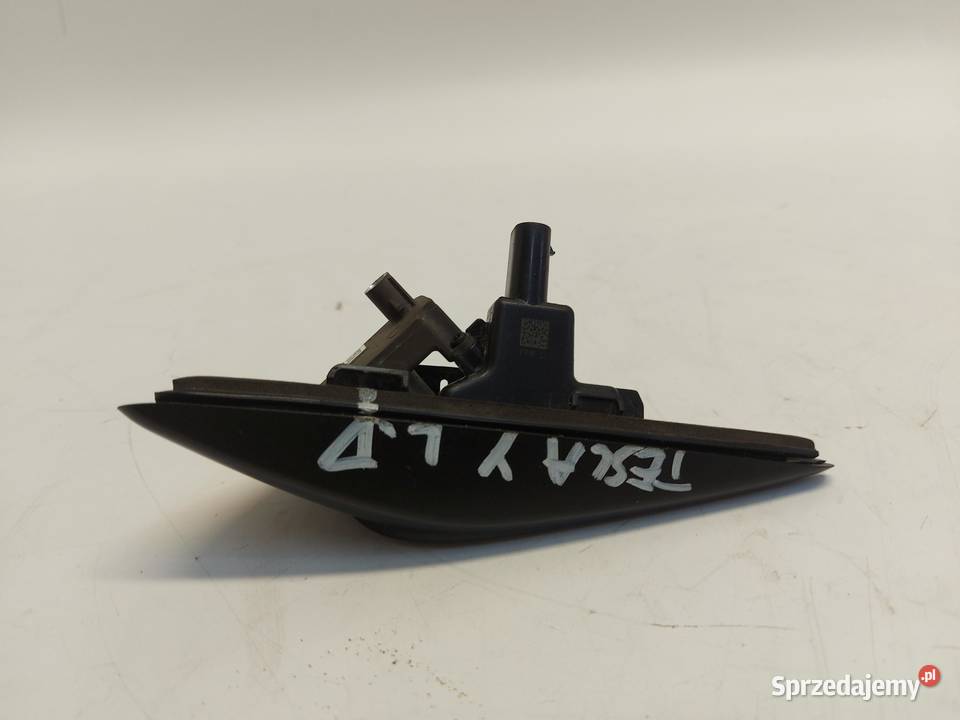 TESLA MODEL Y 2024r KIERUNKOWSKAZ KAMERA LEWY osobowe