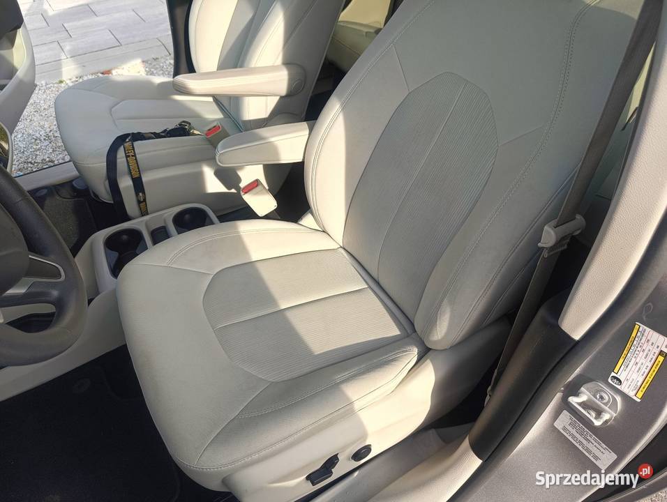 Chrysler Pacifica 36 V6 8 Osób Zarejestrowana Gostyń
