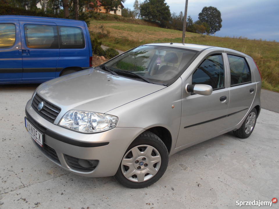 Fiat Punto 12 8V biały środek 2004r KLIMA Zdrowy Rok produkcji 2004 małopolskie Iwkowa sprzedam