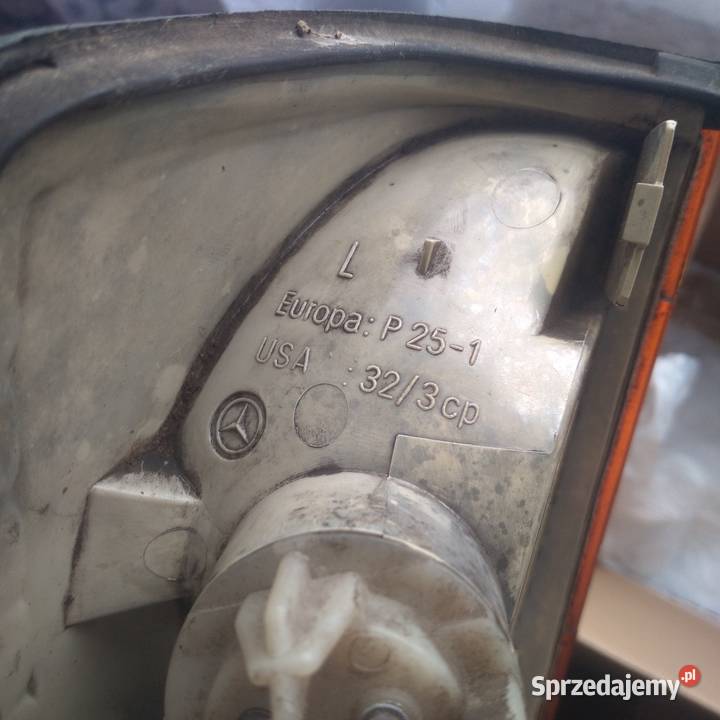 kierunkowskaz przód mercedes w124 lewy Biszcza