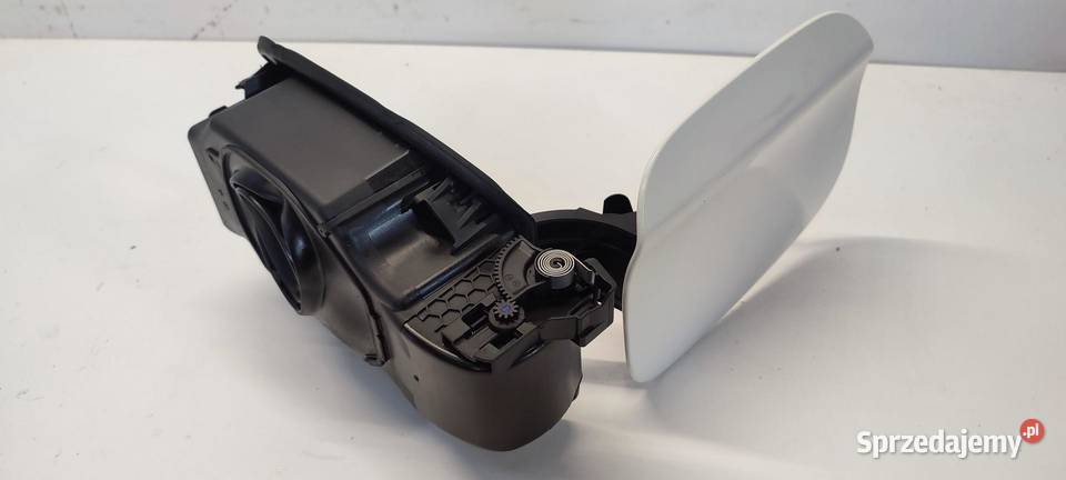 MERCEDES X117 CLA KLAPKA WLEWU PALIWA Motoryzacja