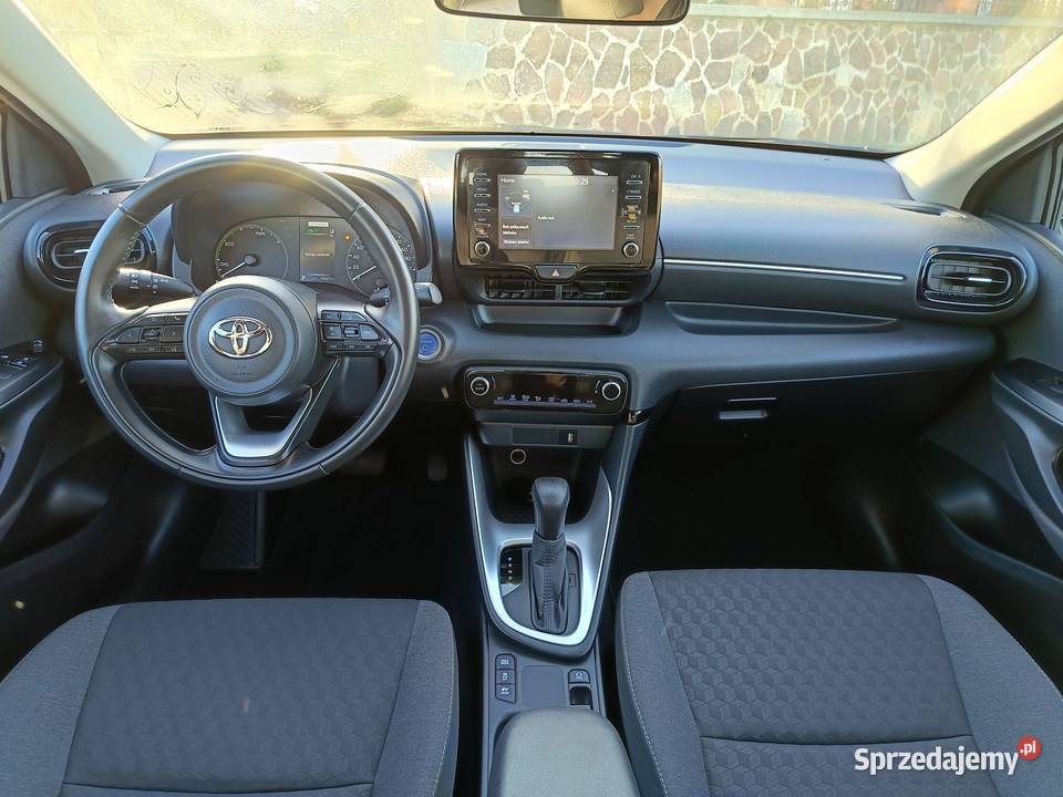 Toyota Yaris Hybrid 15 VVTi Comfort 2022r nowy Pionki