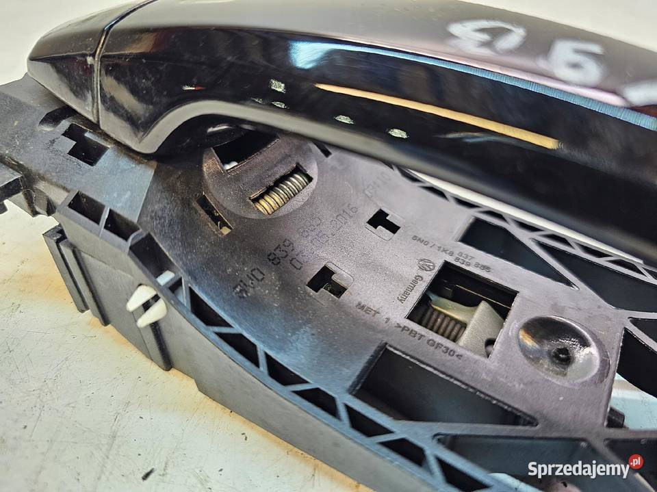 KLAMKA PRAWY TYŁ AUDI A3 8V Q3 F3 8V0839885 LY9B śląskie Przystajń