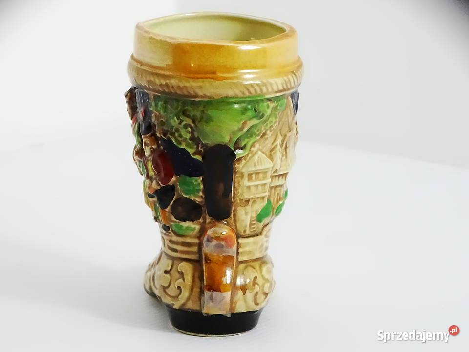 Figurka ceramiczna scena ludowa w formie buta 13 Biłgoraj