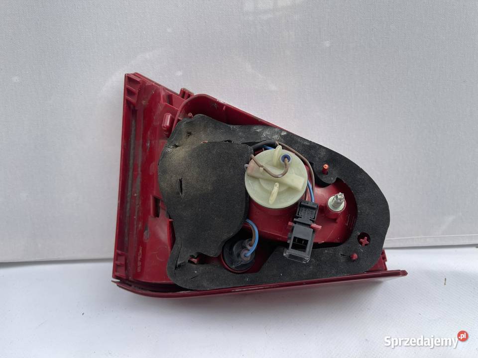 AUDI A3 CABRIO PRAWA LAMPA W KLAPĘ Lampy tylne wielkopolskie Ostroróg sprzedam