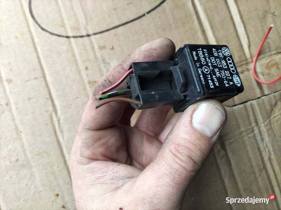 PRZEKAŹNIK AUDI VW 21 191953227A