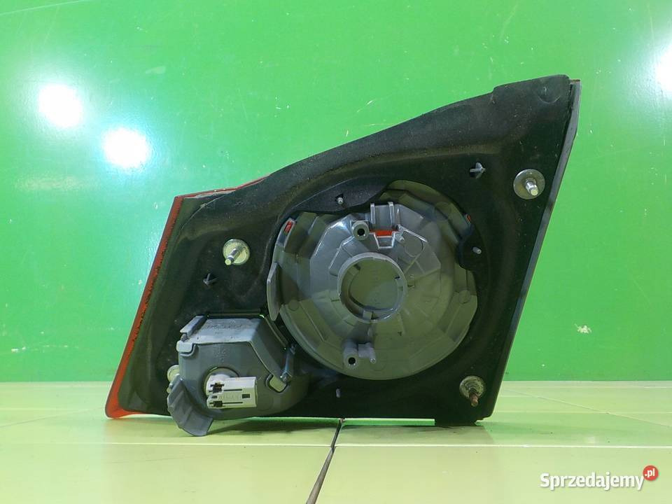 HONDA CIVIC VIII 14 IDSI 06r SEDAN 4D lampa lewa