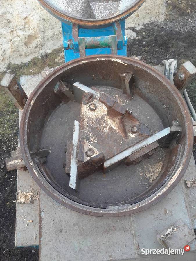 Rębak rozdrabniacz do kabli biomasy Chwałowice