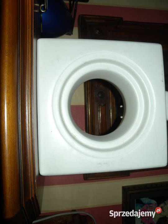 Lampa szklana biała Oświetlenie sprzedam