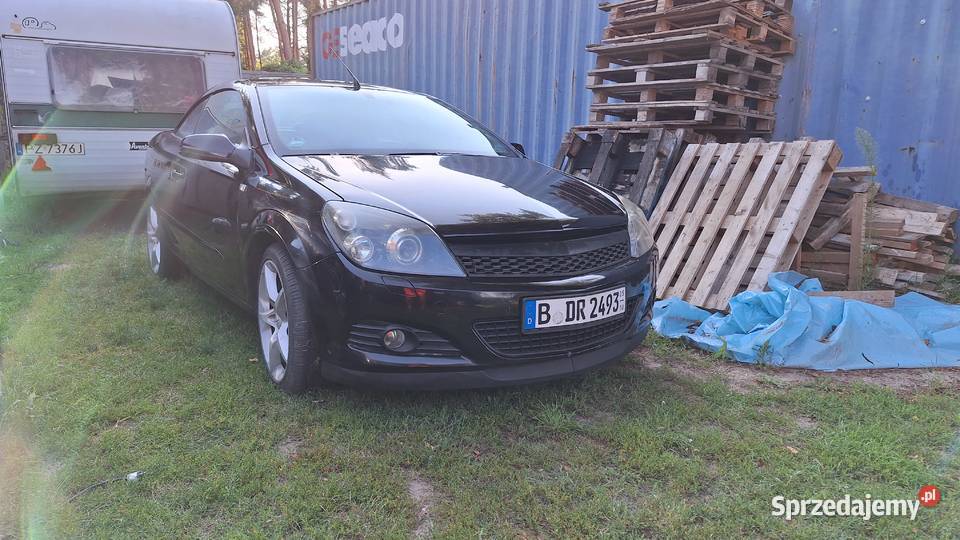 Opel Astra Cabrio Twin Top 19 cdti 150 czarna Kabriolet Samochody osobowe Poznań