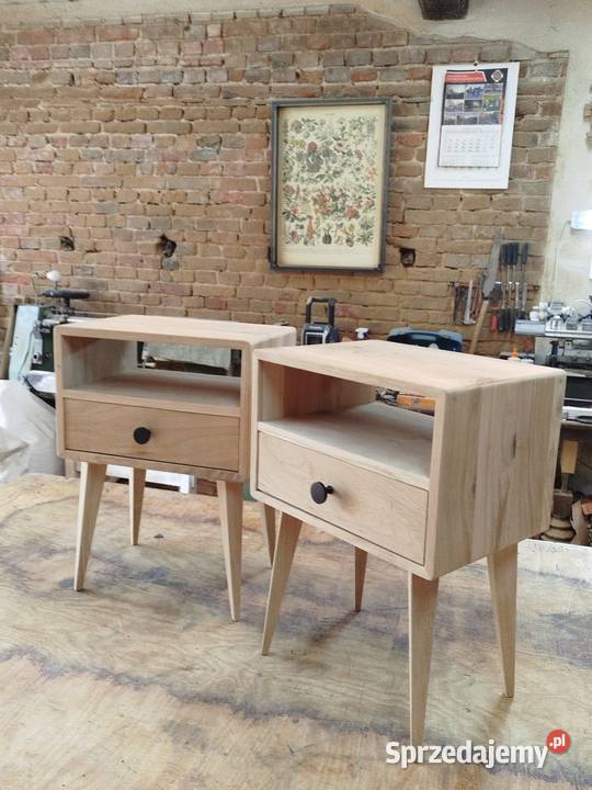 Szafka nocna z litego drewna dębowego Postolice