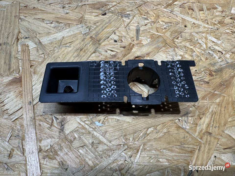 Koszyk czujnika parkowania Polestar 2 31663700 Rok produkcji 2021 Sieraków