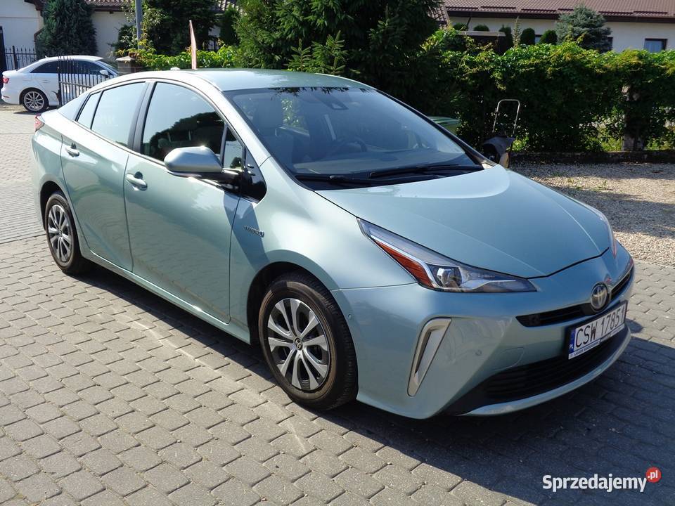 TOYOTA PRIUS Hybrid 4x4