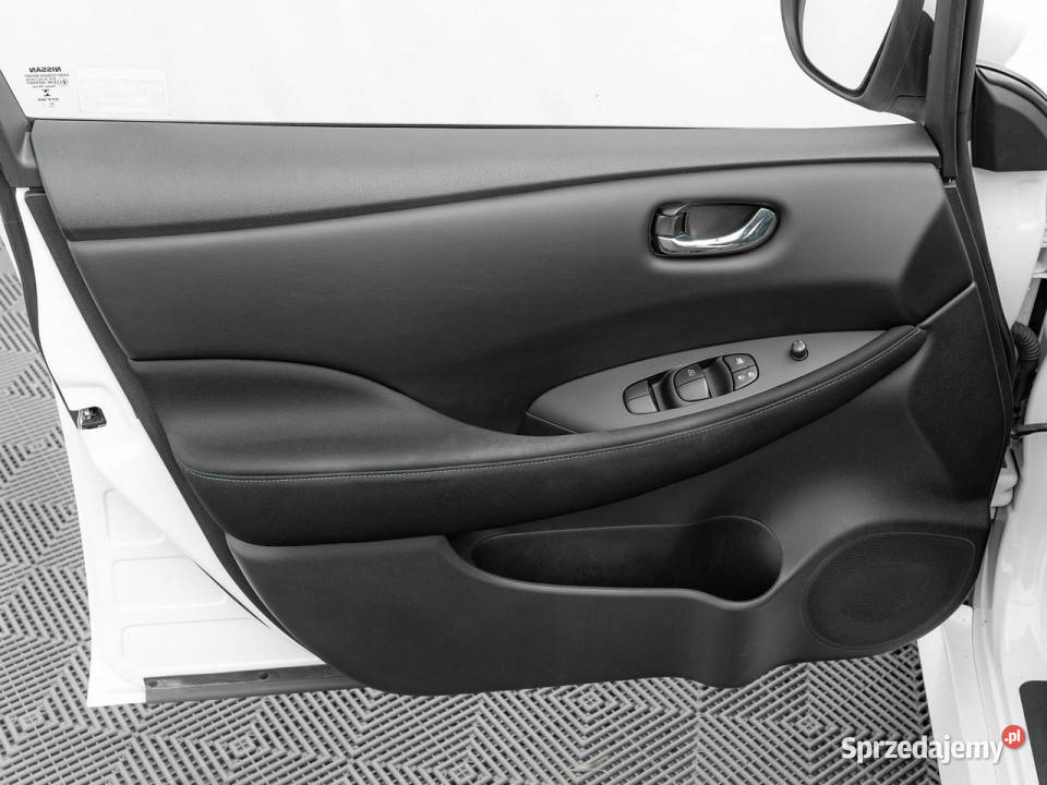 Nissan Leaf WD5061S40kWh Acenta Podgrzf Kcofania biały Pępowo
