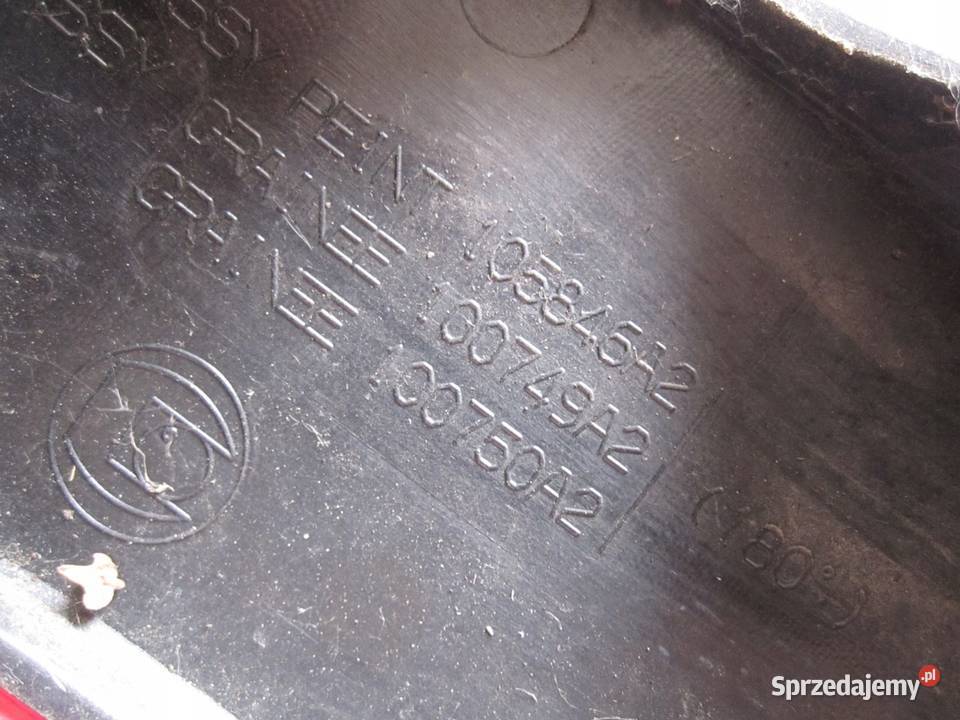 RENAULT TRAFIC III 15r lampa prawa tył 9345968 Kielce