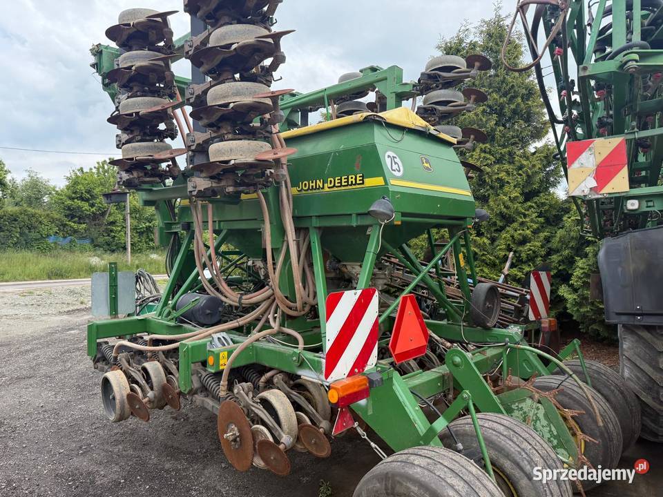 Siewnik Zbożowy John Deere 750A szerokość
