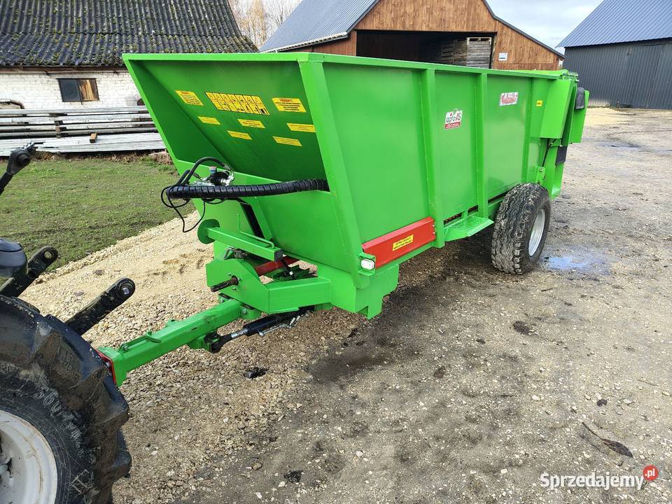 Rozrzutnik obornika sadowniczy do borówki Politów