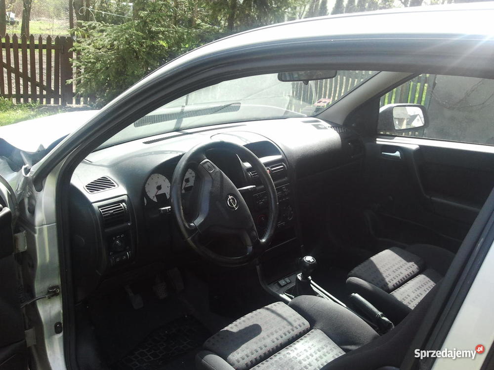 Opla Astrę II wypadku Kielce