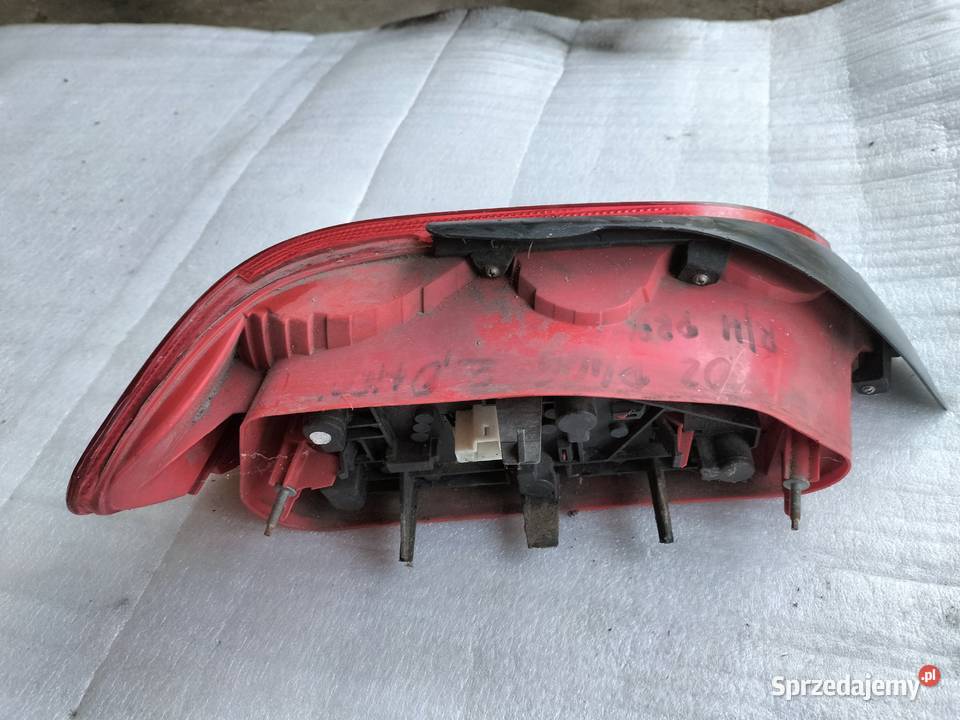 Peugeot 406 Lift LAMPA TYŁ TYLNA PRAWA