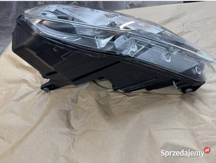 Volswagen tiguan lampa prawa przednia
