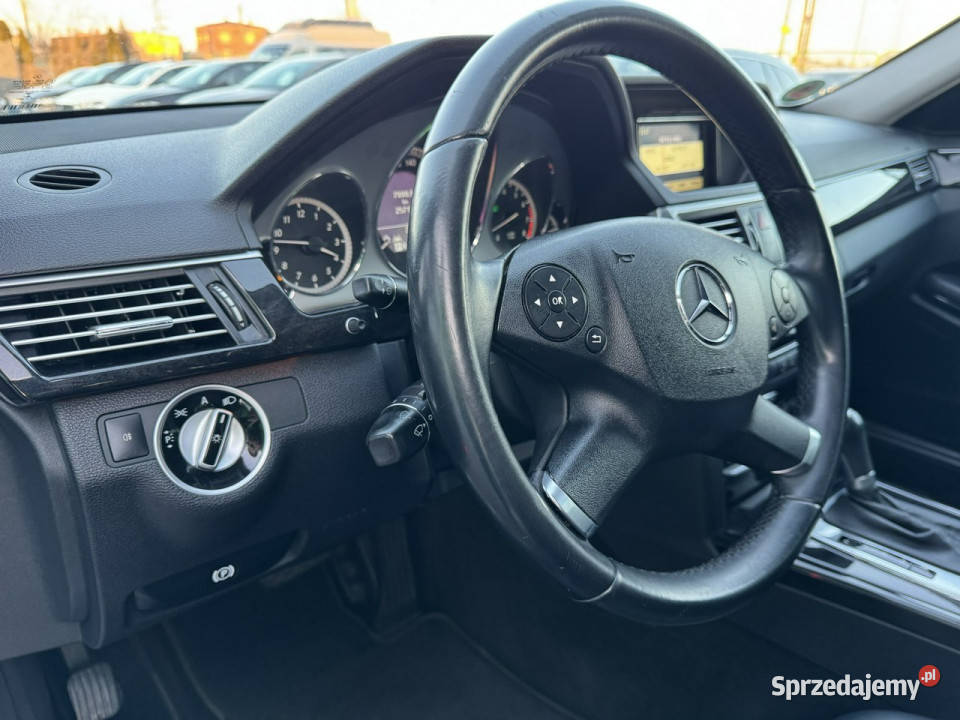 Mercedes E 200 200 T CGI BE Automatik Avantgarde Rok produkcji 2010 Chełm Śląski