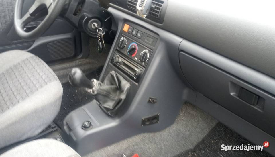 Polonez Caro Plus pierwszy właściciel lakier metallic Opatów