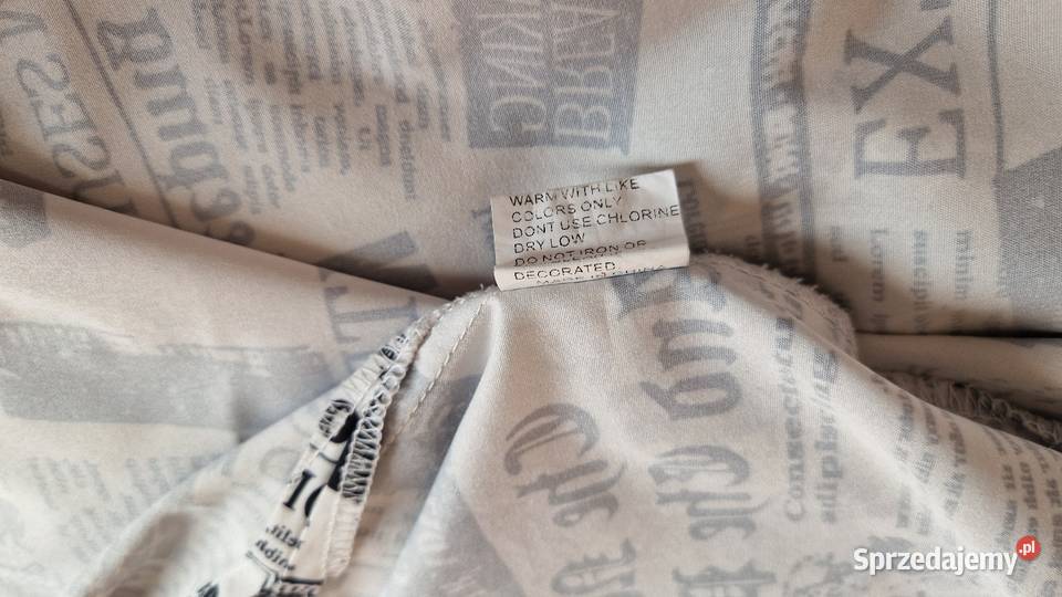 Oryginalny cienki płaszczyk z nadrukiem marka