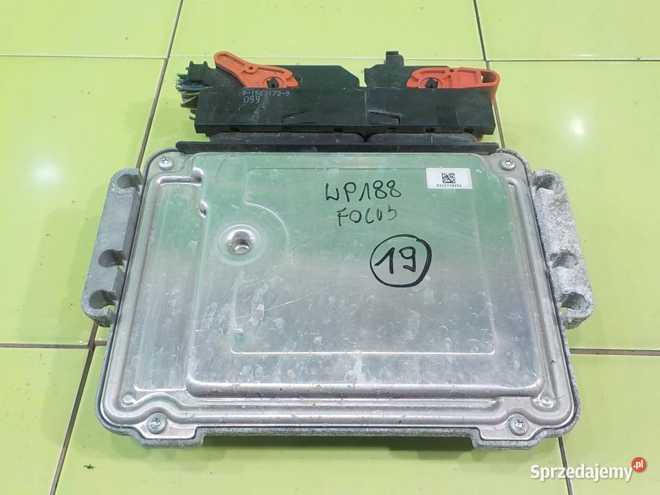 FORD FOCUS MK3 16 B 11r HB 5D sterownik komputer Suków