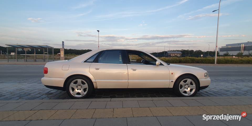 Audi A8 42 V8 q welur podw szyby el dach kier radio Wrocław