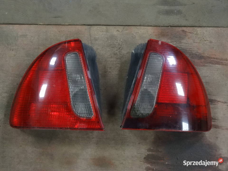 Rover 400 Sedan 1996 LampyLampa TYŁ prawalewa Częstochowa