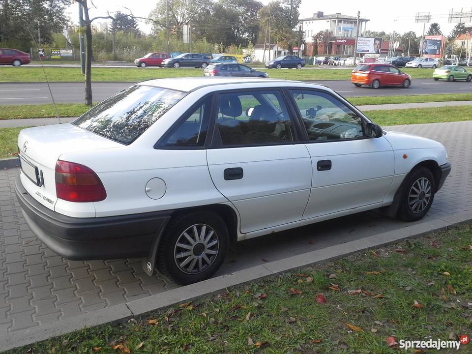 Opel Astra Classic 1999 r 14 Benz 60 Zadbana biały mazowieckie