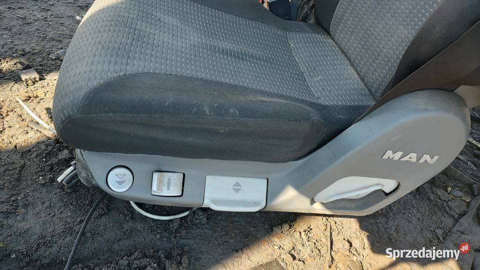 Fotel lewy przód kierowcy pneumatyczny Man tgx Książ Wielkopolski sprzedam