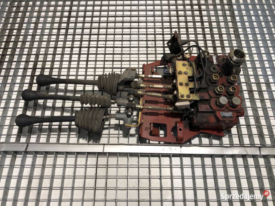 ROZDZIELACZ HYDRAULICZNY 1525503474 ciężarowe Rozdzielacze