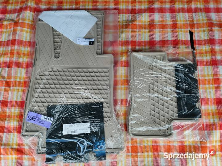 Oryginalne dywaniki gumowe Mercedes W205 S205 Bolewice